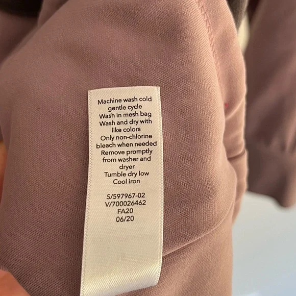 Athleta Gray and Pink Oversized Turtleneck Sweatshirt size Small - Picture 8 of 9